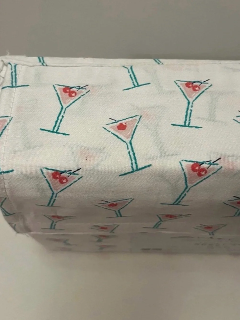 London Kaye Twin XL Size Cotton Sheet Set Martini Glasses Print White Pink Green